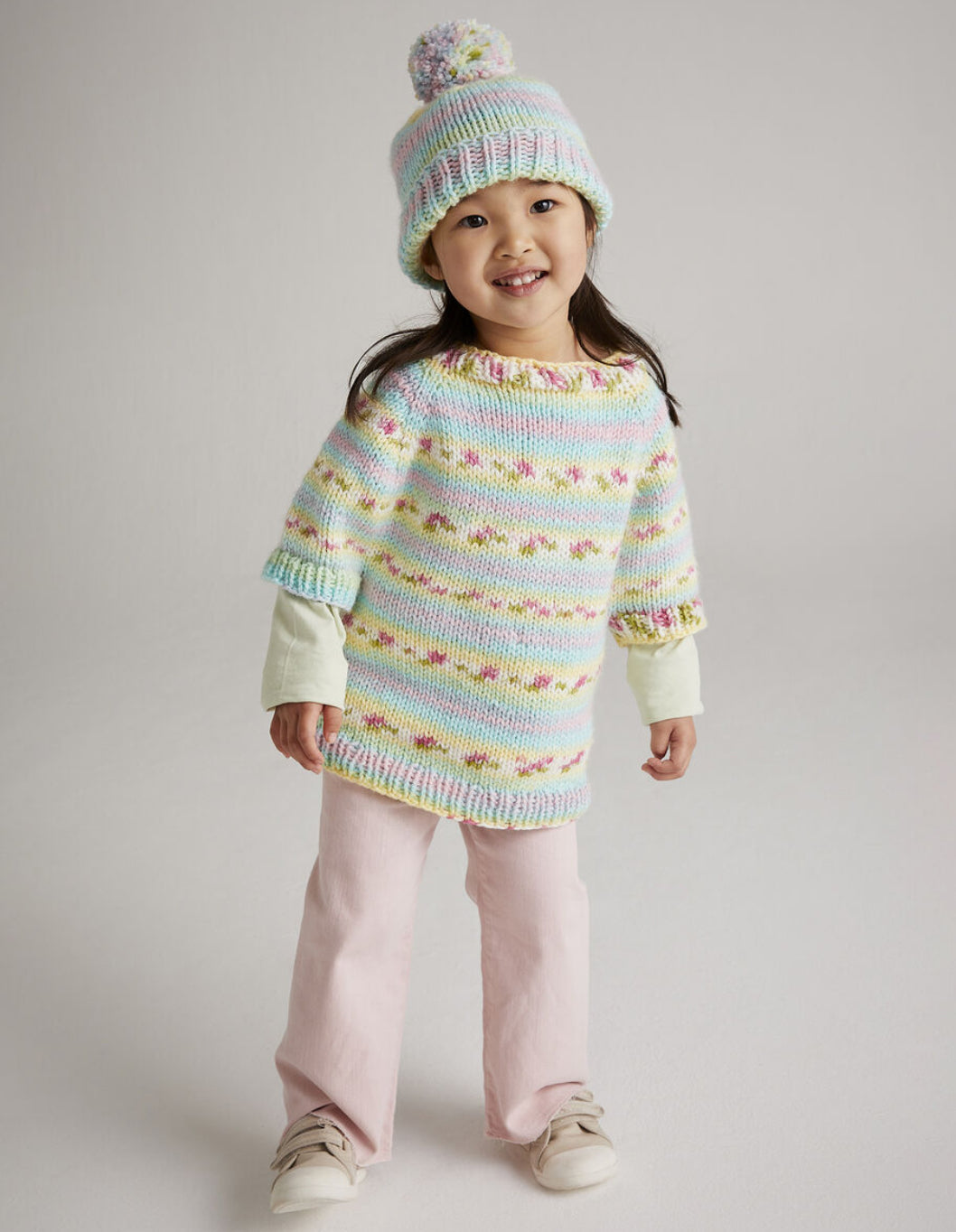 NEW BLOOMS PONCHO AND HAT IN HAYFIELD BABY BLOSSOM CHUNKY