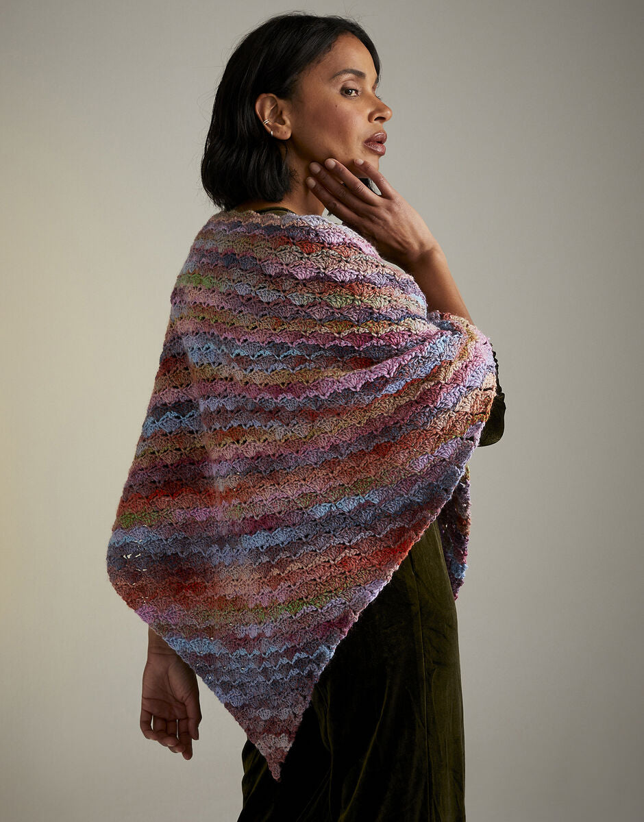 Sirdar 10722 - Best in Show Shawl (Crochet)