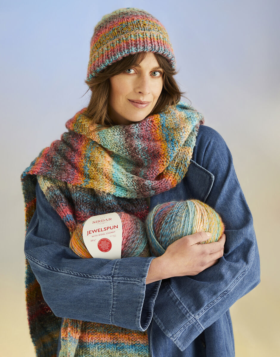 Sirdar 10710 - Sea Breeze Hat & Scarf